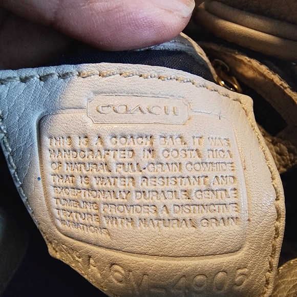 Authentic Coach Leather Cream Bucket Bag With Matching Wallet - Picture 3 of 10